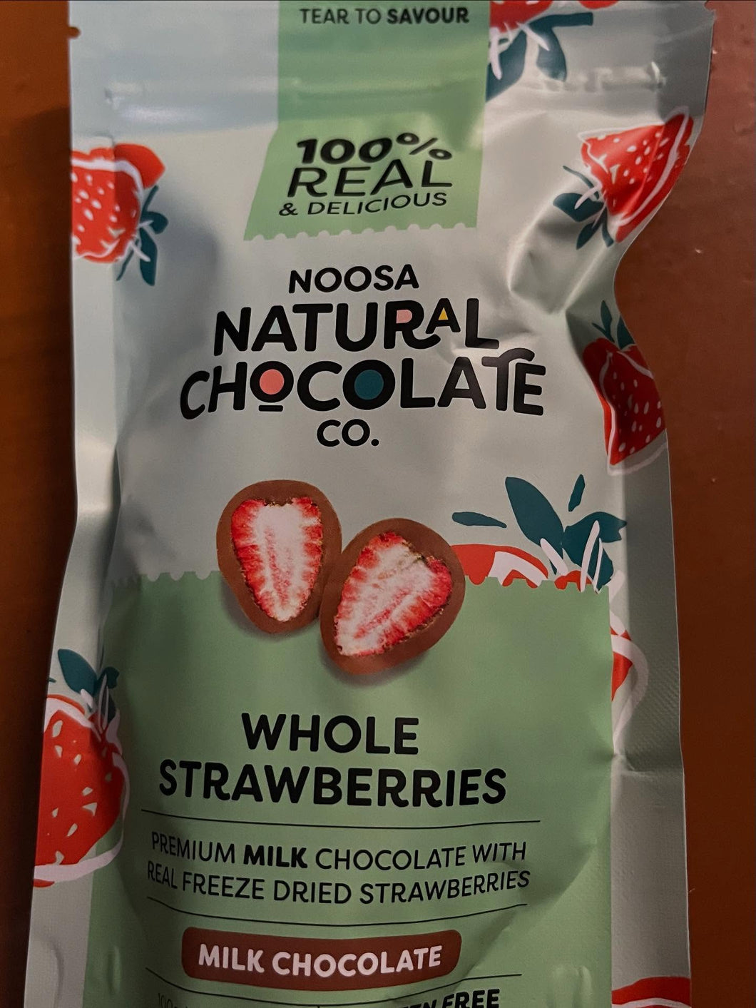 Noosa Natural Chocolate - Milk Chocolate Strawberries - 100g